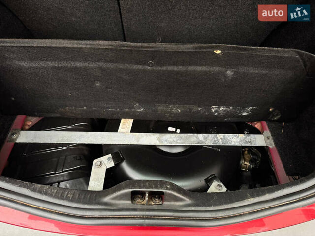 Червоний Рено Меган, об'ємом двигуна 1.6 л та пробігом 234 тис. км за 5200 $, фото 10 на Automoto.ua