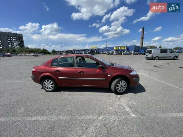 Красный Рено Меган, объемом двигателя 1.4 л и пробегом 280 тыс. км за 3500 $, фото 3 на Automoto.ua