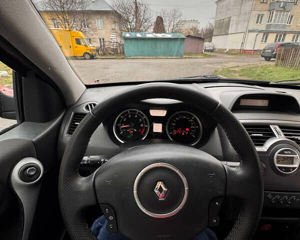 Червоний Рено Меган, об'ємом двигуна 1.6 л та пробігом 234 тис. км за 5200 $, фото 1 на Automoto.ua