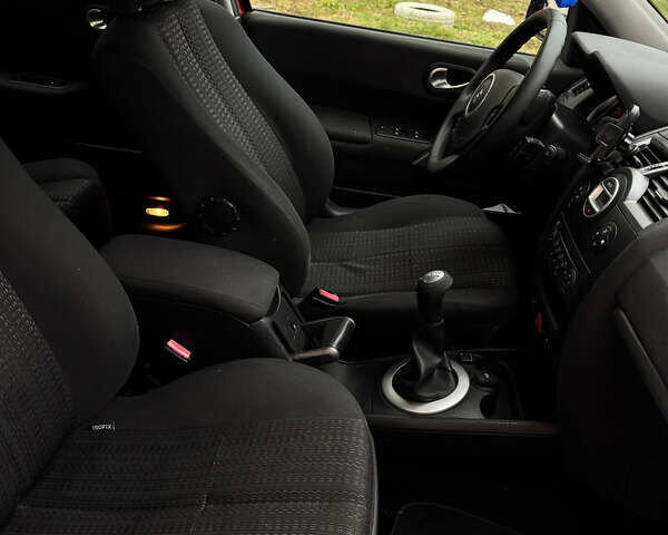 Червоний Рено Меган, об'ємом двигуна 1.6 л та пробігом 234 тис. км за 5200 $, фото 16 на Automoto.ua