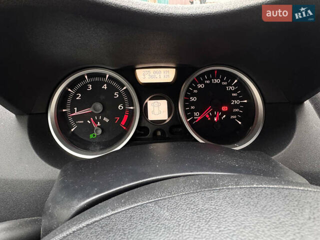 Червоний Рено Меган, об'ємом двигуна 1.6 л та пробігом 234 тис. км за 5200 $, фото 3 на Automoto.ua