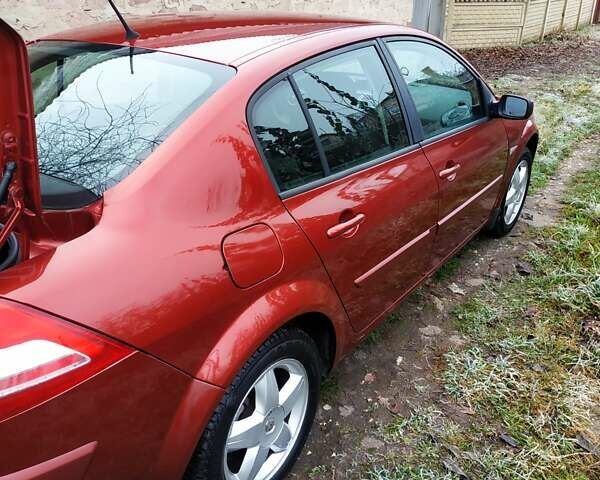 Красный Рено Меган, объемом двигателя 1.6 л и пробегом 160 тыс. км за 5700 $, фото 11 на Automoto.ua