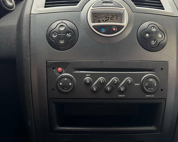 Червоний Рено Меган, об'ємом двигуна 1.6 л та пробігом 234 тис. км за 5200 $, фото 5 на Automoto.ua