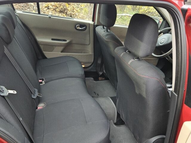 Червоний Рено Меган, об'ємом двигуна 1.6 л та пробігом 286 тис. км за 4000 $, фото 6 на Automoto.ua