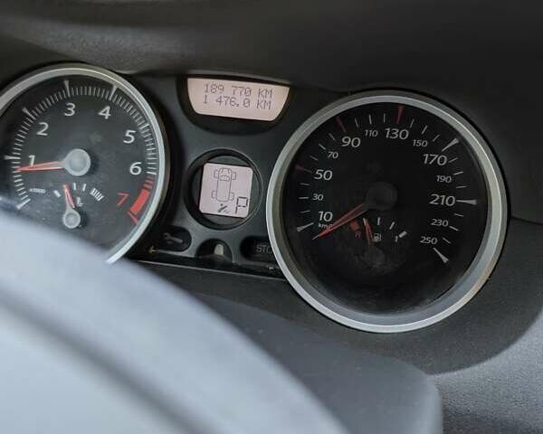 Червоний Рено Меган, об'ємом двигуна 1.6 л та пробігом 191 тис. км за 4700 $, фото 12 на Automoto.ua