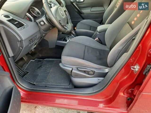 Красный Рено Меган, объемом двигателя 1.6 л и пробегом 167 тыс. км за 5900 $, фото 35 на Automoto.ua