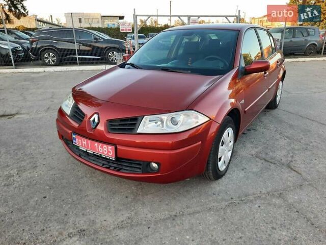 Красный Рено Меган, объемом двигателя 1.6 л и пробегом 167 тыс. км за 5900 $, фото 4 на Automoto.ua