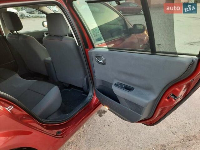 Красный Рено Меган, объемом двигателя 1.6 л и пробегом 167 тыс. км за 5900 $, фото 89 на Automoto.ua