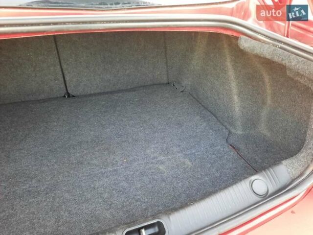 Красный Рено Меган, объемом двигателя 1.6 л и пробегом 167 тыс. км за 5900 $, фото 77 на Automoto.ua