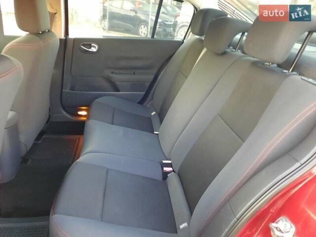 Красный Рено Меган, объемом двигателя 1.6 л и пробегом 167 тыс. км за 5900 $, фото 64 на Automoto.ua