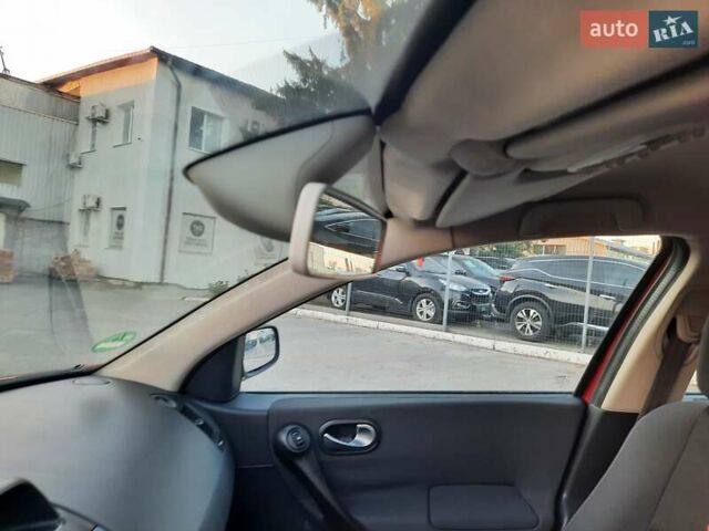 Красный Рено Меган, объемом двигателя 1.6 л и пробегом 167 тыс. км за 5900 $, фото 53 на Automoto.ua