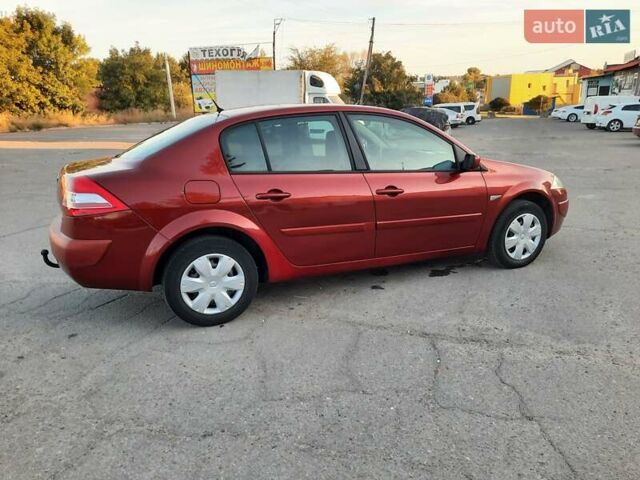 Красный Рено Меган, объемом двигателя 1.6 л и пробегом 167 тыс. км за 5900 $, фото 16 на Automoto.ua