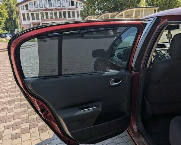 Червоний Рено Меган, об'ємом двигуна 1.6 л та пробігом 191 тис. км за 4700 $, фото 10 на Automoto.ua