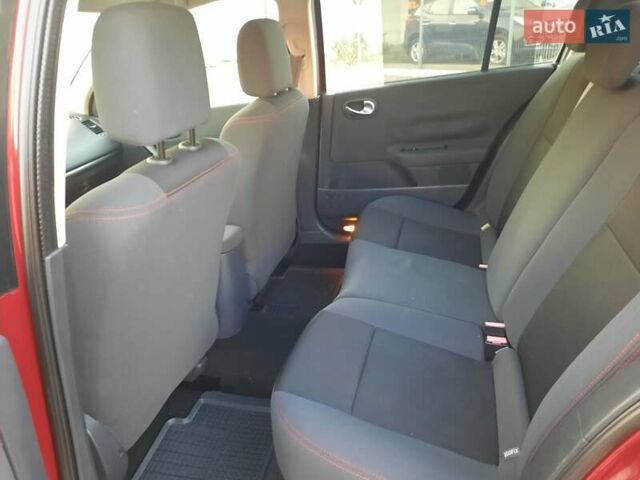 Красный Рено Меган, объемом двигателя 1.6 л и пробегом 167 тыс. км за 5900 $, фото 60 на Automoto.ua