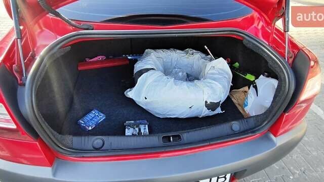 Червоний Рено Меган, об'ємом двигуна 1.6 л та пробігом 198 тис. км за 5000 $, фото 25 на Automoto.ua