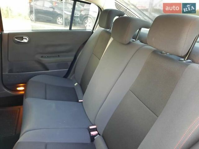 Красный Рено Меган, объемом двигателя 1.6 л и пробегом 167 тыс. км за 5900 $, фото 67 на Automoto.ua