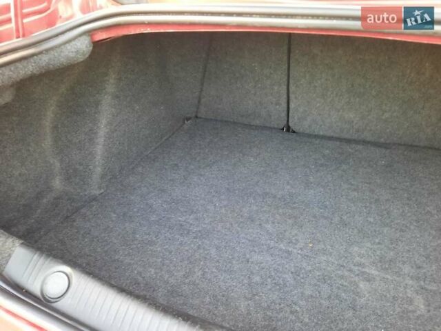 Красный Рено Меган, объемом двигателя 1.6 л и пробегом 167 тыс. км за 5900 $, фото 78 на Automoto.ua