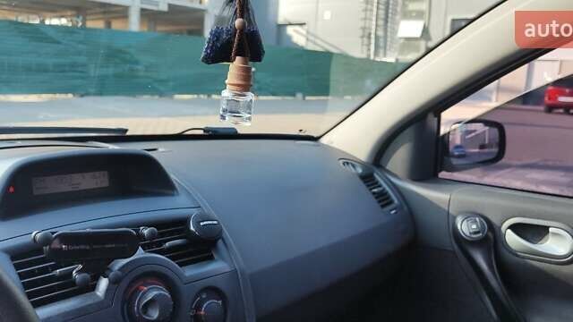 Червоний Рено Меган, об'ємом двигуна 1.6 л та пробігом 198 тис. км за 5000 $, фото 11 на Automoto.ua