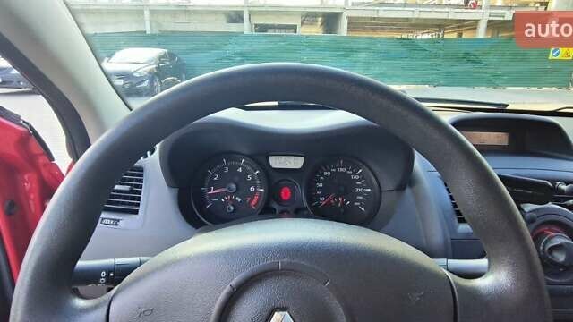 Червоний Рено Меган, об'ємом двигуна 1.6 л та пробігом 198 тис. км за 5000 $, фото 9 на Automoto.ua