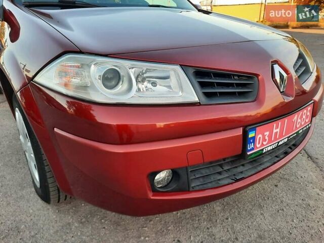 Красный Рено Меган, объемом двигателя 1.6 л и пробегом 167 тыс. км за 5900 $, фото 24 на Automoto.ua