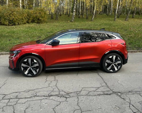 Рено Меган 2023 в Тернополе на Automoto.ua Красный Рено Меган, объемом двигателя 0 л и пробегом 38 тыс. км за 21499 $, фото 3 на Automoto.ua