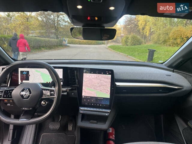 Рено Меган 2023 в Тернополе на Automoto.ua Красный Рено Меган, объемом двигателя 0 л и пробегом 38 тыс. км за 21499 $, фото 18 на Automoto.ua