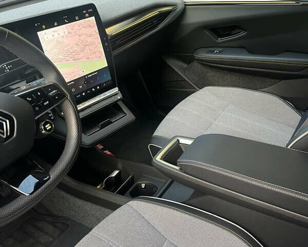 Рено Меган 2023 в Тернополе на Automoto.ua Красный Рено Меган, объемом двигателя 0 л и пробегом 38 тыс. км за 21499 $, фото 17 на Automoto.ua