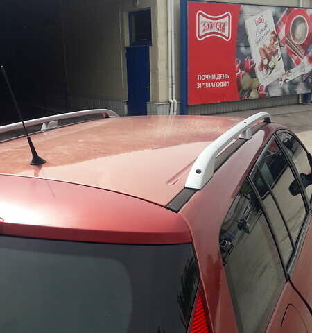 Красный Рено Меган, объемом двигателя 1.6 л и пробегом 372 тыс. км за 4450 $, фото 10 на Automoto.ua