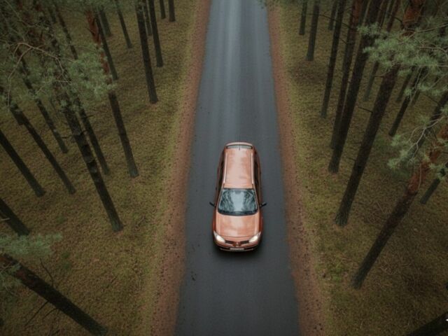 Красный Рено Меган, объемом двигателя 1.5 л и пробегом 312 тыс. км за 4950 $, фото 6 на Automoto.ua