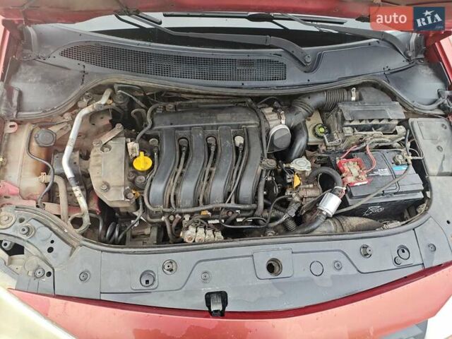 Красный Рено Меган, объемом двигателя 1.6 л и пробегом 282 тыс. км за 4600 $, фото 6 на Automoto.ua