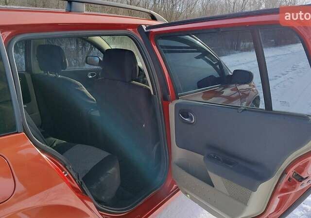 Красный Рено Меган, объемом двигателя 1.6 л и пробегом 250 тыс. км за 4500 $, фото 15 на Automoto.ua