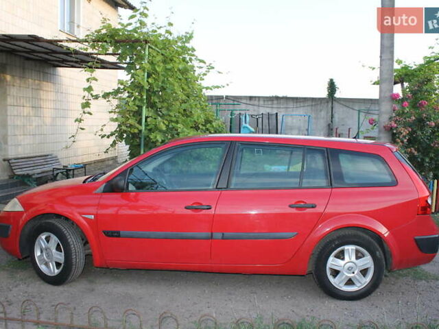 Красный Рено Меган, объемом двигателя 1.6 л и пробегом 254 тыс. км за 5200 $, фото 13 на Automoto.ua