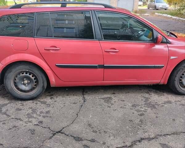 Рено Меган 2004 в Николаеве на Automoto.ua Красный Рено Меган, объемом двигателя 1.87 л и пробегом 520 тыс. км за 4000 $, фото 3 на Automoto.ua