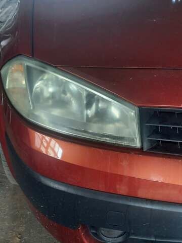 Рено Меган 2004 в Первомайск на Automoto.ua Красный Рено Меган, объемом двигателя 1.6 л и пробегом 257 тыс. км за 4750 $, фото 18 на Automoto.ua