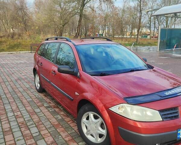 Красный Рено Меган, объемом двигателя 1.46 л и пробегом 345 тыс. км за 3000 $, фото 5 на Automoto.ua