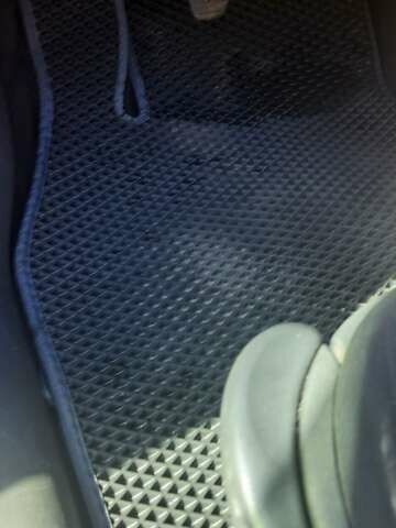 Рено Меган 2004 в Первомайск на Automoto.ua Красный Рено Меган, объемом двигателя 1.6 л и пробегом 257 тыс. км за 4750 $, фото 10 на Automoto.ua