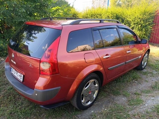 Рено Меган 2004 у Кропивницькому (Кіровограді) на Automoto.ua Червоний Рено Меган, об'ємом двигуна 2 л та пробігом 280 тис. км за 5600 $, фото 2 на Automoto.ua