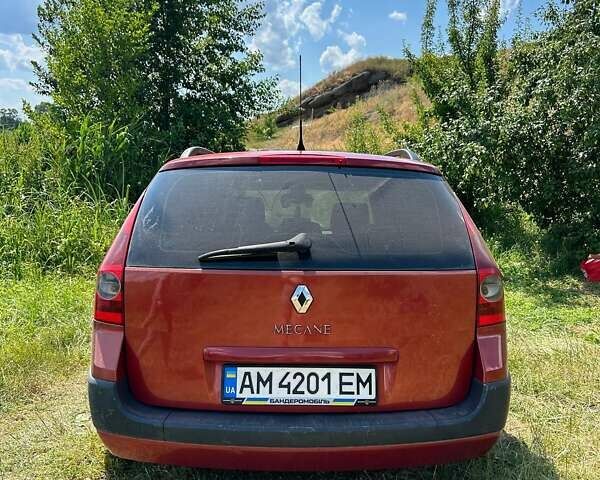 Красный Рено Меган, объемом двигателя 1.6 л и пробегом 305 тыс. км за 4300 $, фото 4 на Automoto.ua