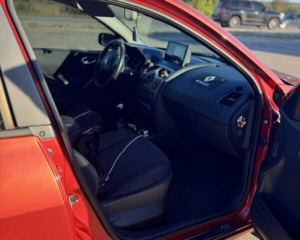 Червоний Рено Меган, об'ємом двигуна 1.5 л та пробігом 290 тис. км за 4700 $, фото 5 на Automoto.ua