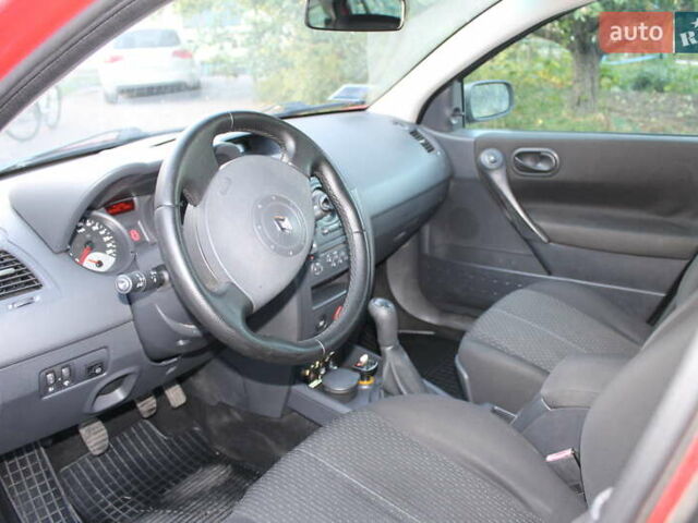 Красный Рено Меган, объемом двигателя 1.6 л и пробегом 254 тыс. км за 5200 $, фото 8 на Automoto.ua