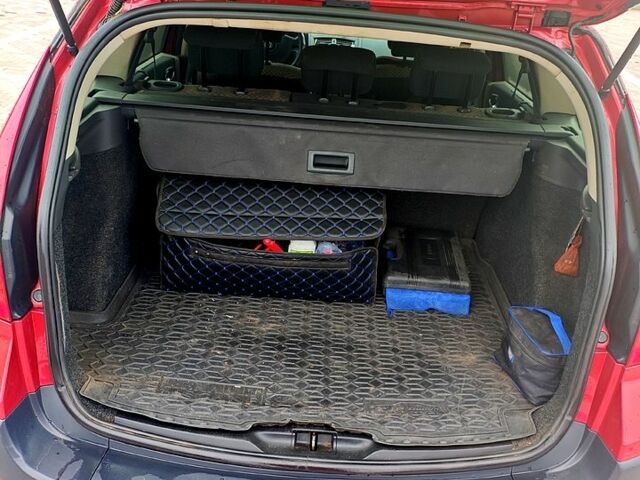 Червоний Рено Меган, об'ємом двигуна 1.6 л та пробігом 282 тис. км за 4600 $, фото 7 на Automoto.ua