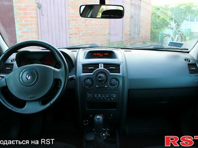 Красный Рено Меган, объемом двигателя 1.6 л и пробегом 254 тыс. км за 5100 $, фото 12 на Automoto.ua