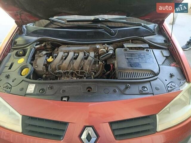 Рено Меган 2004 в Кропивницком (Кировограде) на Automoto.ua Красный Рено Меган, объемом двигателя 2 л и пробегом 280 тыс. км за 5600 $, фото 10 на Automoto.ua