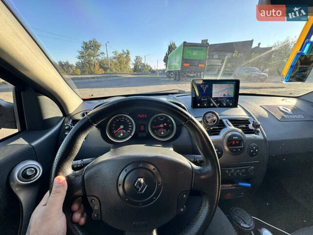 Червоний Рено Меган, об'ємом двигуна 1.5 л та пробігом 290 тис. км за 4700 $, фото 8 на Automoto.ua