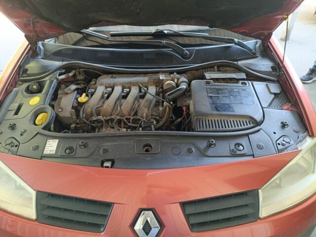Рено Меган 2004 у Кропивницькому (Кіровограді) на Automoto.ua Червоний Рено Меган, об'ємом двигуна 2 л та пробігом 280 тис. км за 5600 $, фото 11 на Automoto.ua