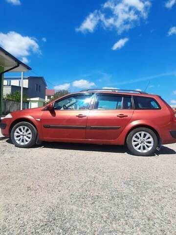 Рено Меган 2004 в Первомайск на Automoto.ua Красный Рено Меган, объемом двигателя 1.6 л и пробегом 257 тыс. км за 4750 $, фото 26 на Automoto.ua