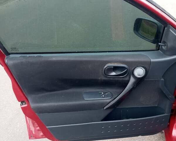 Червоний Рено Меган, об'ємом двигуна 1.46 л та пробігом 230 тис. км за 2400 $, фото 4 на Automoto.ua