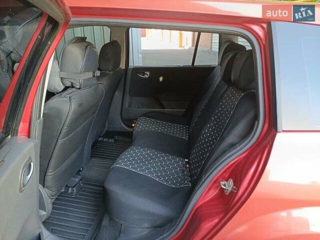 Рено Меган 2004 в Кропивницком (Кировограде) на Automoto.ua Красный Рено Меган, объемом двигателя 2 л и пробегом 280 тыс. км за 5600 $, фото 6 на Automoto.ua