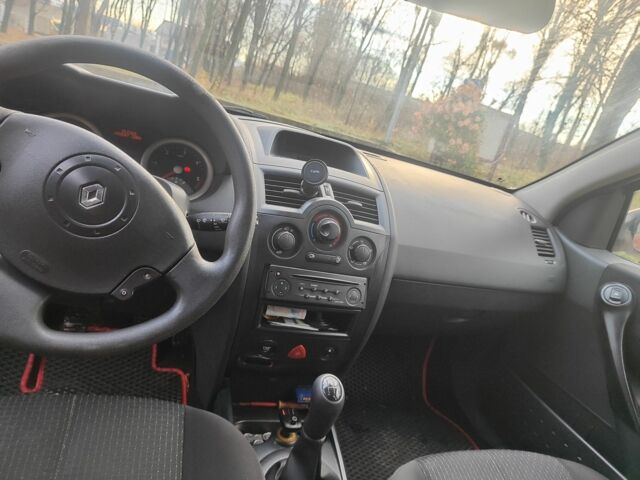 Красный Рено Меган, объемом двигателя 1.5 л и пробегом 345 тыс. км за 3000 $, фото 7 на Automoto.ua