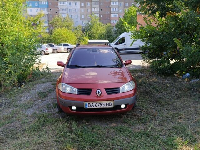 Рено Меган 2004 у Кропивницькому (Кіровограді) на Automoto.ua Червоний Рено Меган, об'ємом двигуна 2 л та пробігом 280 тис. км за 5600 $, фото 5 на Automoto.ua